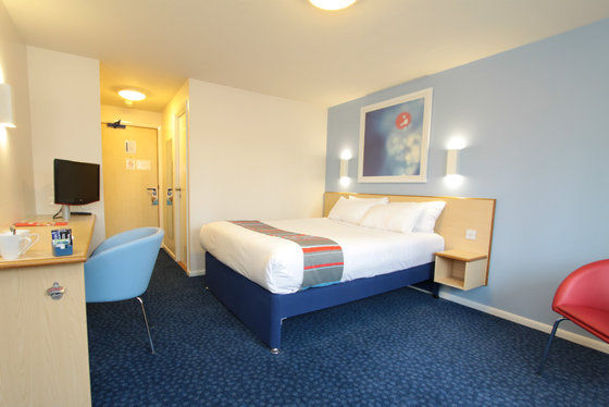 Travelodge Rose Street Эдинбург Номер фото